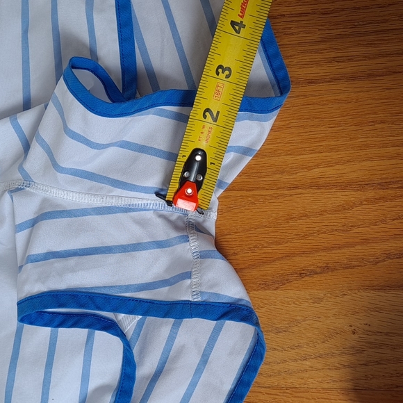 Lululemon shorts - Picture 6 of 9